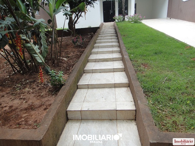 Residência para  Venda em Umuarama pela Caetano & Otávio