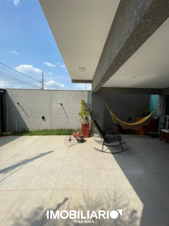 Sobrado para  Venda em Campo Mourão pela Tapowik Imóveis