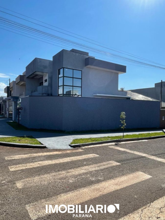 Sobrado para  Venda em Campo Mourão pela Tapowik Imóveis