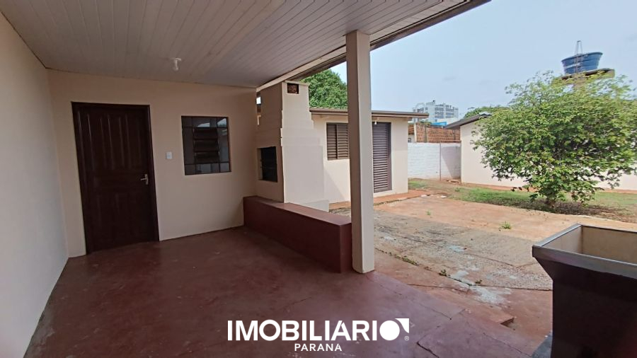 fundos e churrasqueira