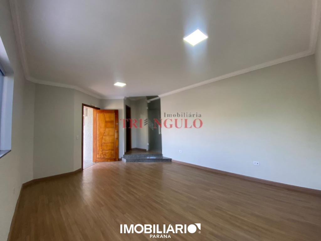 Sobrado para  Venda em Umuarama pela Imobiliária Triangulo