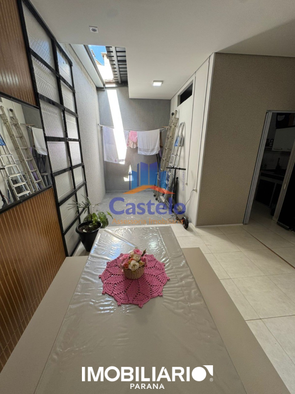 Residência para  Venda em Umuarama pela Castelo Assessoria Imobiliária