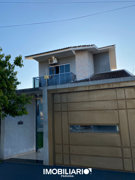 Sobrado para  Venda em Campo Mourão pela Nadiel Imóveis