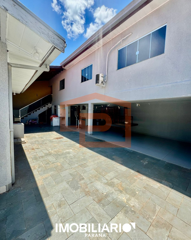 Residência para  Venda em Umuarama pela Peteno Imóveis