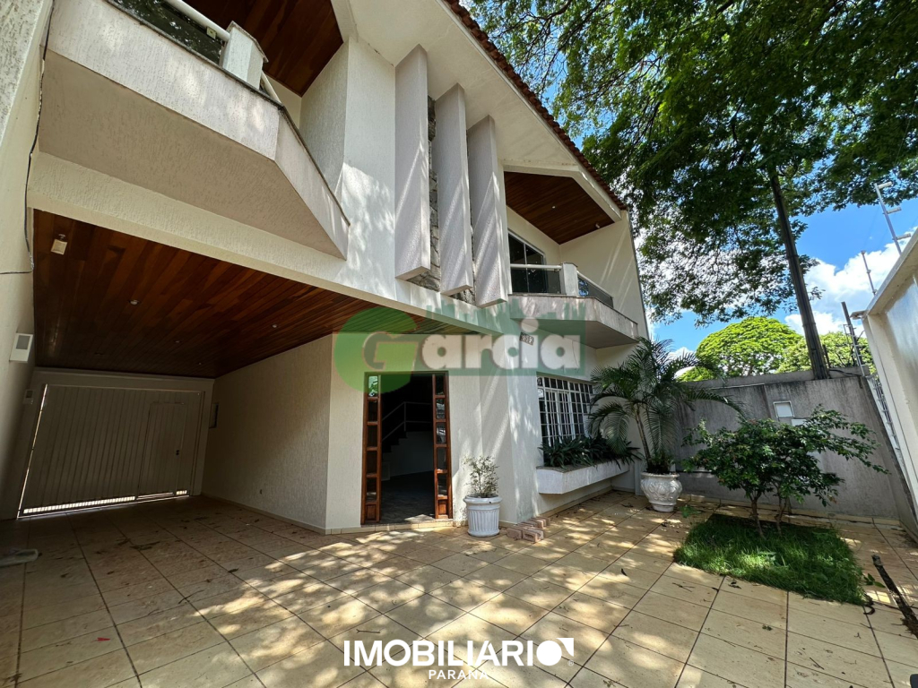 Sobrado para  Alugar em Umuarama pela Garcia Imóveis