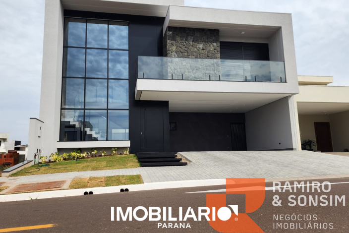 Sobrado para  Venda em Umuarama pela Ramiro e Sonsin negócios imobiliários