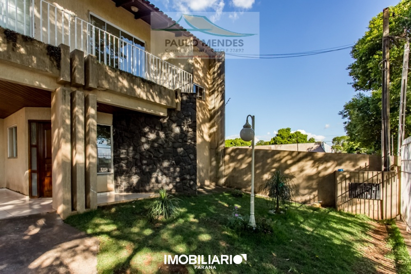 Sobrado para  Venda em Umuarama pela Paulo Mendes