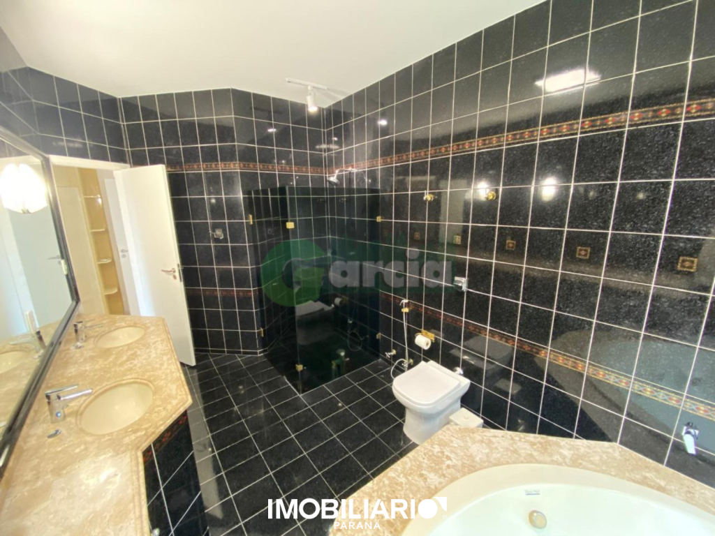 Sobrado para  Alugar em Umuarama pela Garcia Imóveis