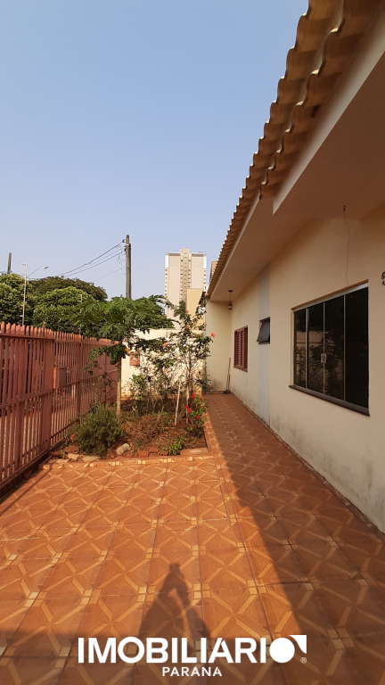 Residência para  Venda em Umuarama pela Bom Imóveis