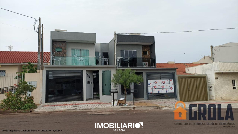 Sobrado para  Venda em Campo Mourão pela Grola Negócios Imobiliários