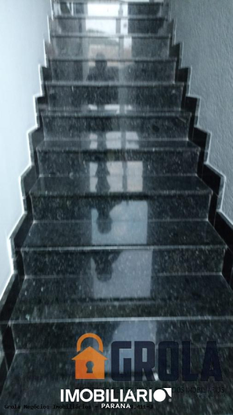 Sobrado para  Venda em Campo Mourão pela Grola Negócios Imobiliários