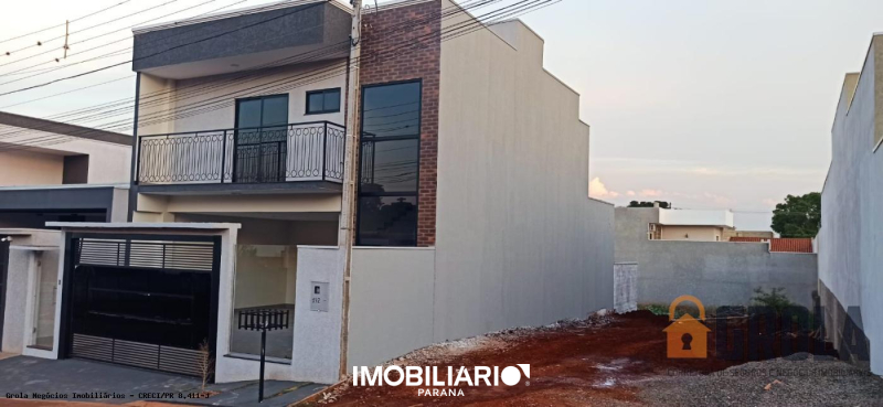 Sobrado para  Venda em Campo Mourão pela Grola Negócios Imobiliários