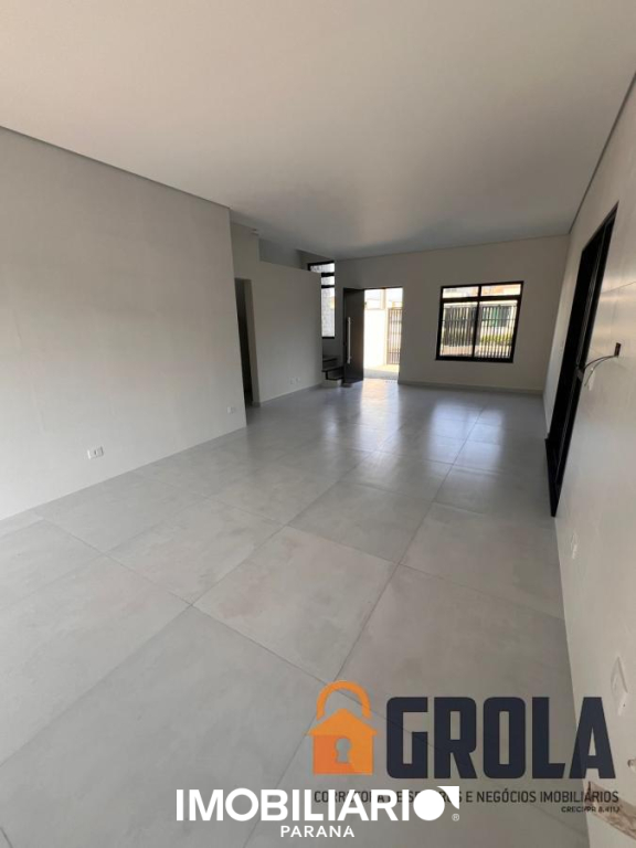 Sobrado para  Venda em Matinhos pela Grola Negócios Imobiliários