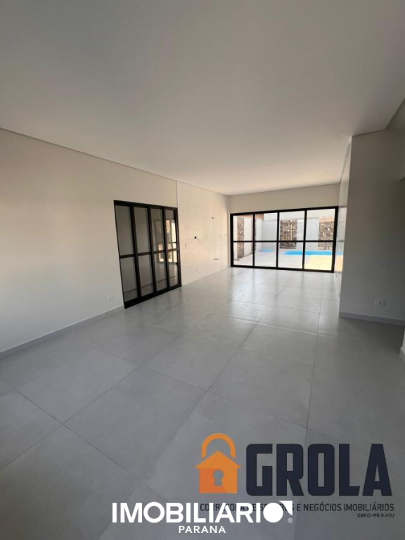 Sobrado para  Venda em Matinhos pela Grola Negócios Imobiliários