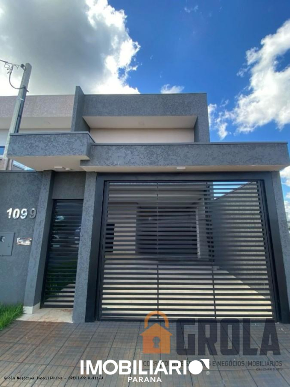 Sobrado para  Venda em Campo Mourão pela Grola Negócios Imobiliários