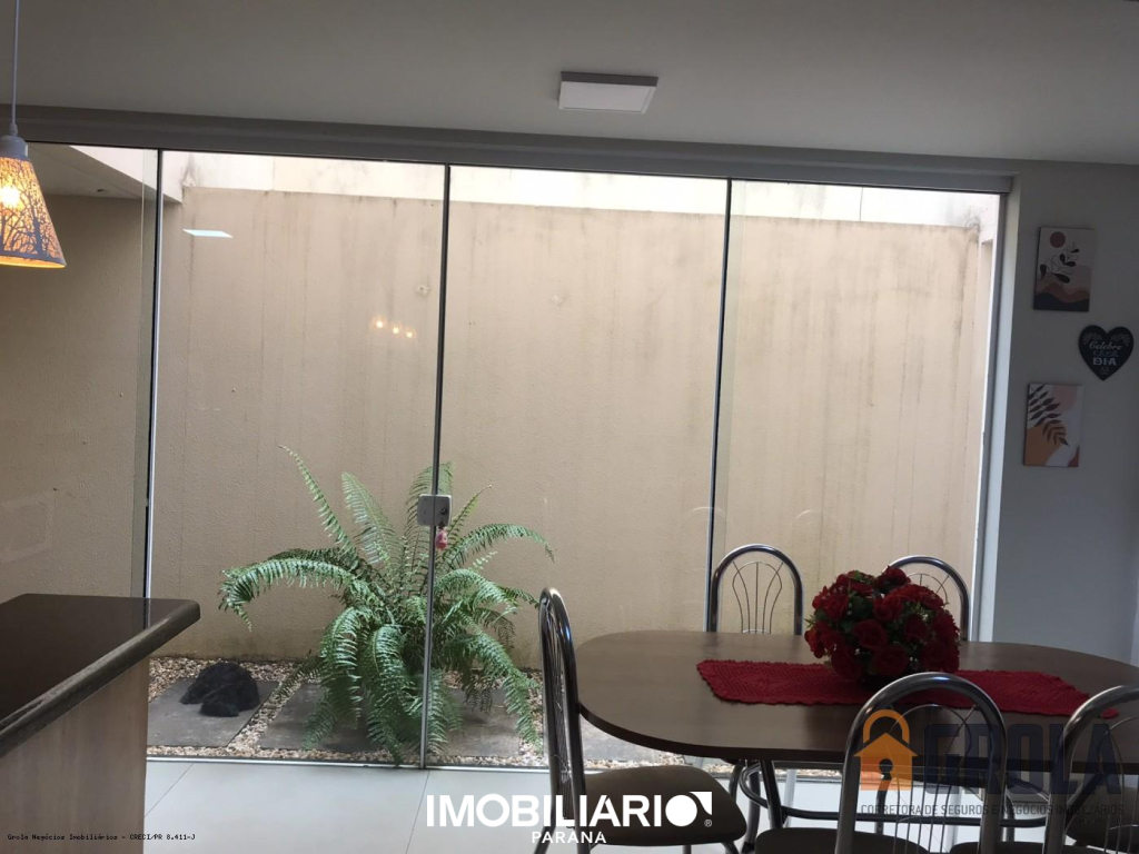 Sobrado para  Venda em Campo Mourão pela Grola Negócios Imobiliários