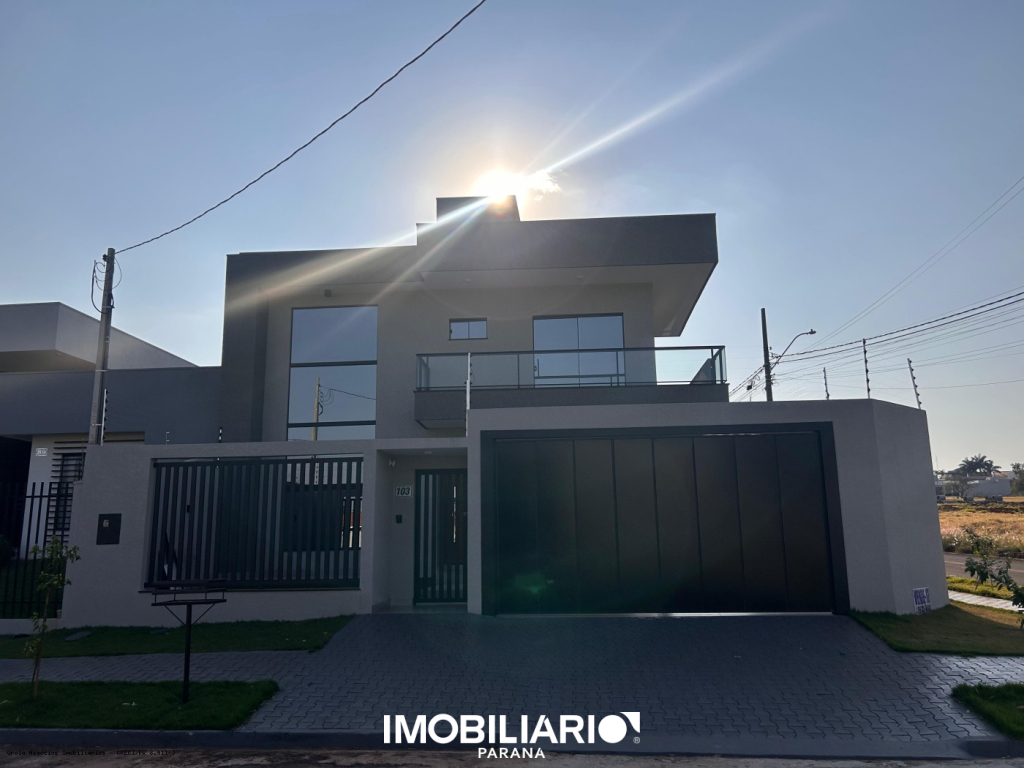 Sobrado para  Venda em Campo Mourão pela Grola Negócios Imobiliários