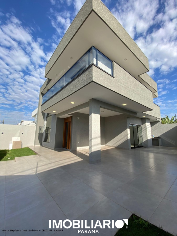 Sobrado para  Venda em Campo Mourão pela Grola Negócios Imobiliários