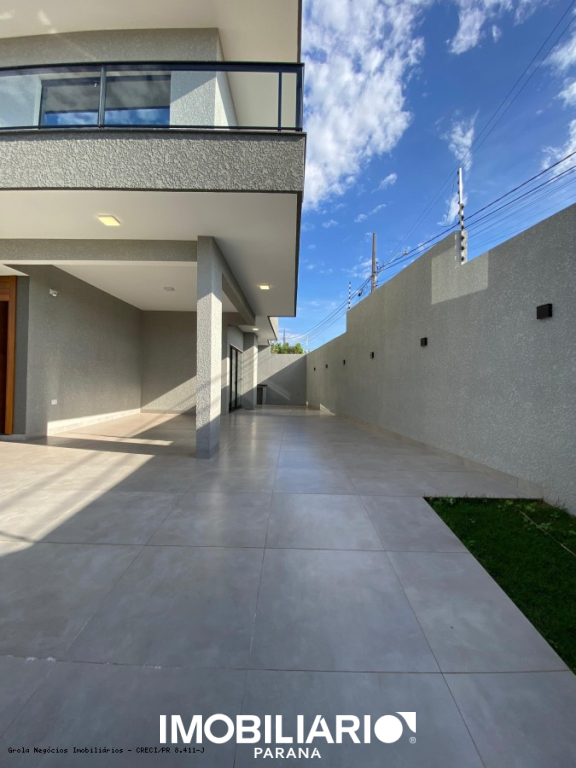 Sobrado para  Venda em Campo Mourão pela Grola Negócios Imobiliários