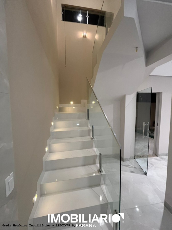 Sobrado para  Venda em Campo Mourão pela Grola Negócios Imobiliários