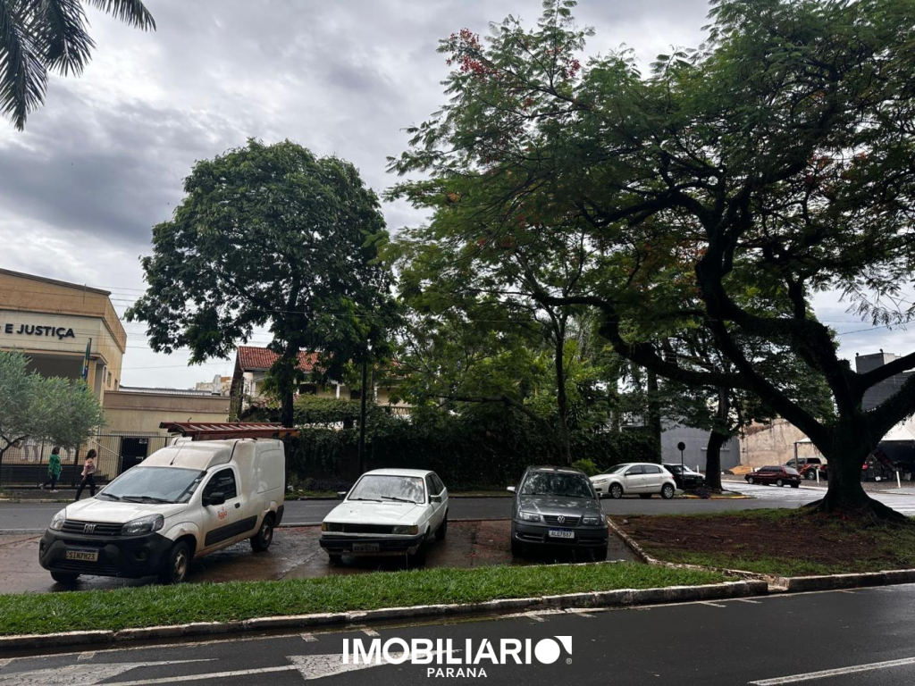 Sobrado para  Venda em Umuarama pela Imobiliária Favorytta