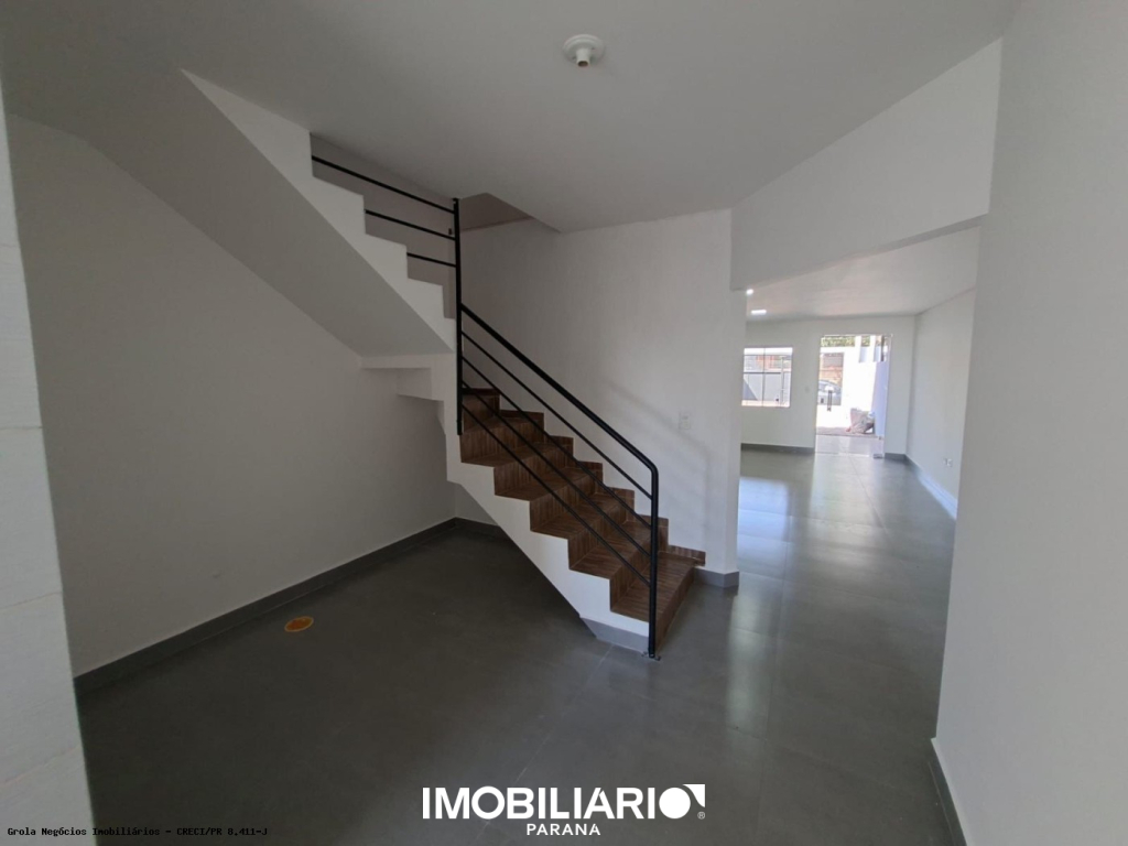 Sobrado para  Alugar em Campo Mourão pela Grola Negócios Imobiliários