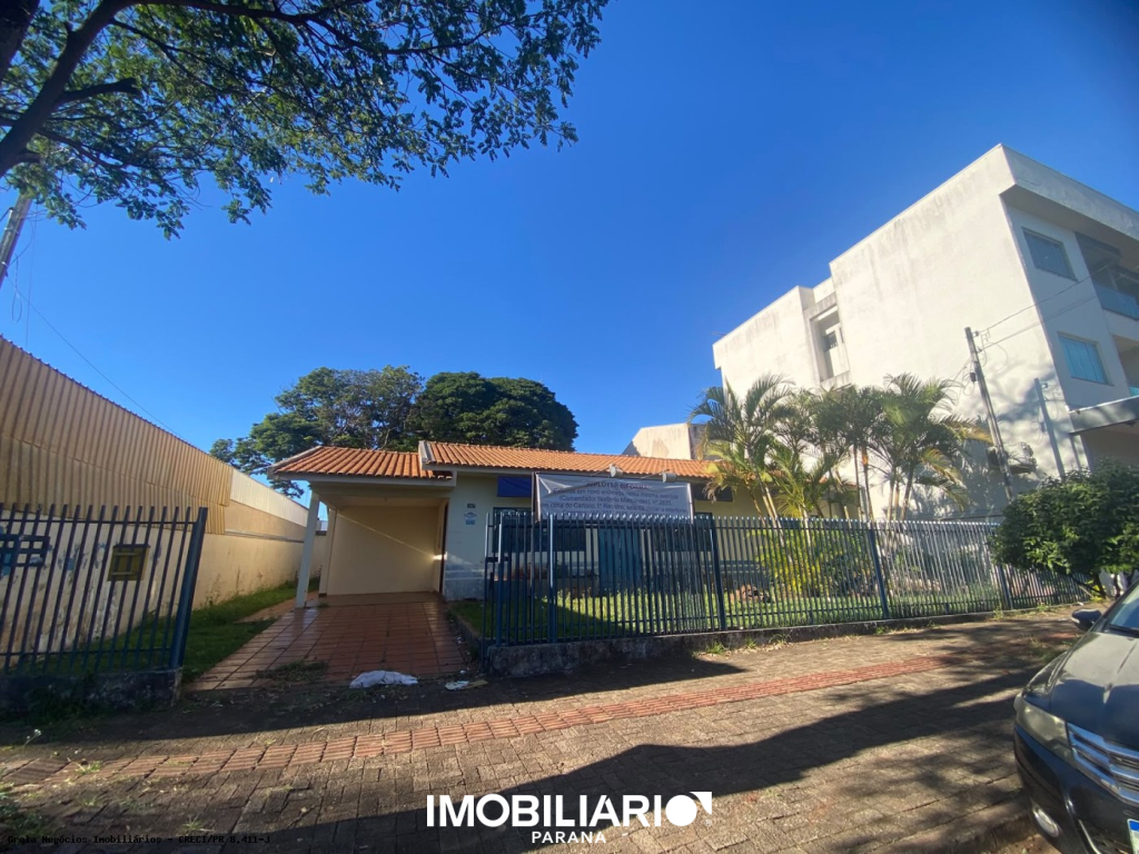 Residência para  Alugar em Campo Mourão pela Grola Negócios Imobiliários