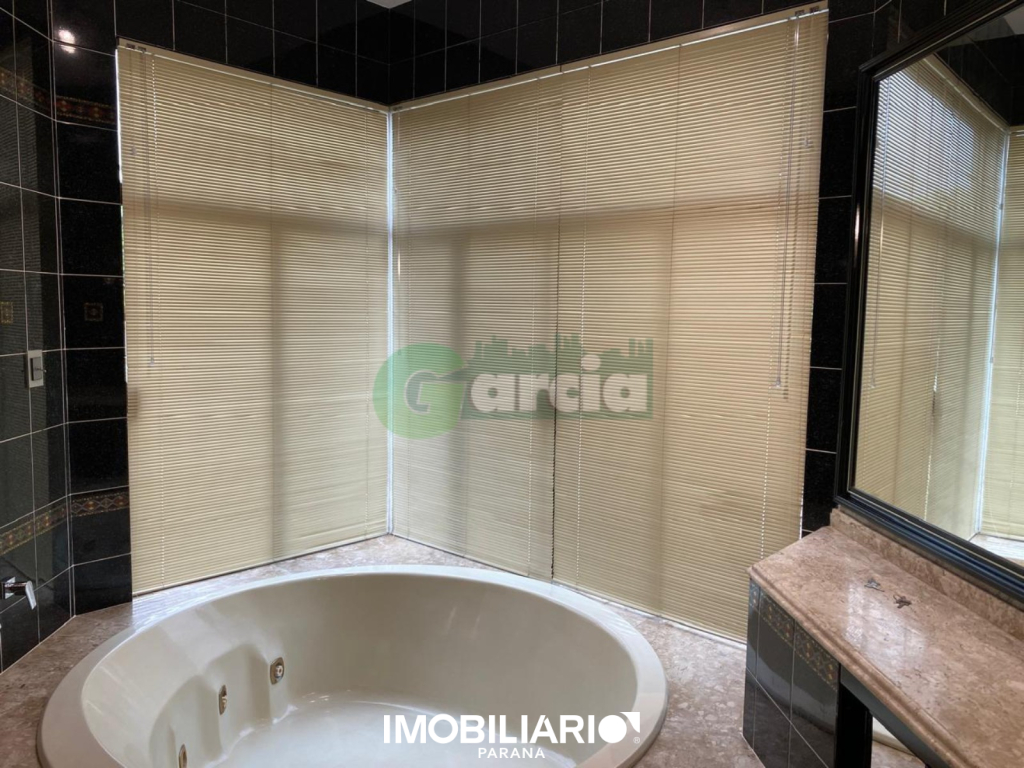 Sobrado para  Alugar em Umuarama pela Garcia Imóveis