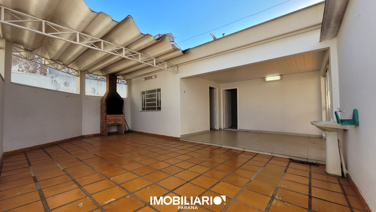 CHURRASQUEIRA / ÁREA FUNDOS 