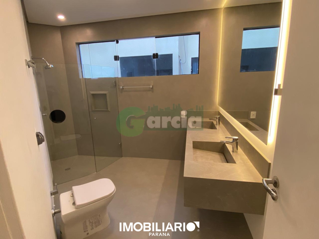 Sobrado para  Alugar em Umuarama pela Garcia Imóveis