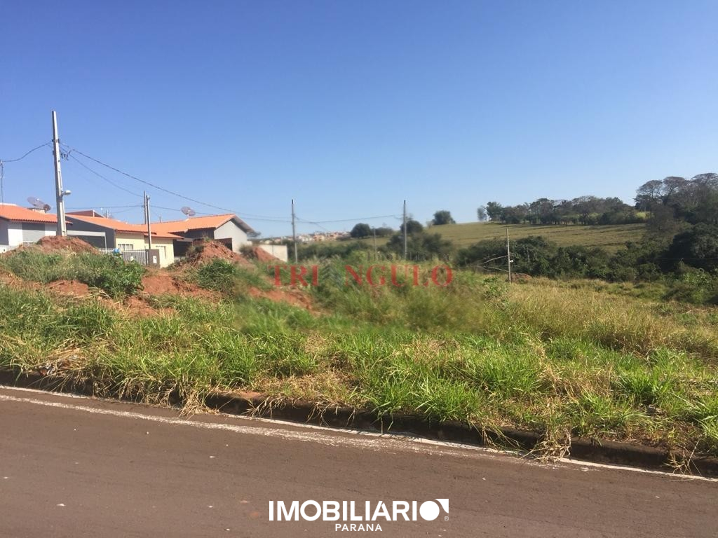 Terreno para  Venda em Cruzeiro do Oeste pela Imobiliária Triangulo