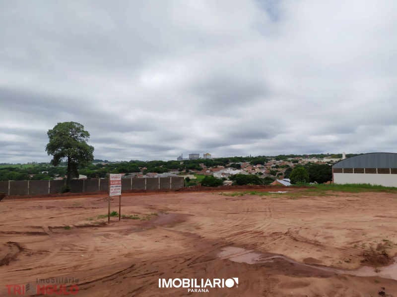 Terreno para  Alugar em Umuarama pela Imobiliária Triangulo