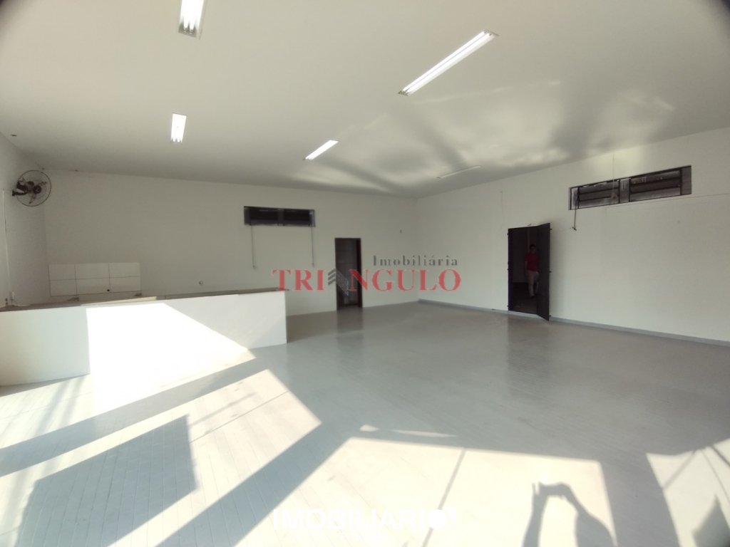 Prédio Comercial para  Venda em Umuarama pela Imobiliária Triangulo