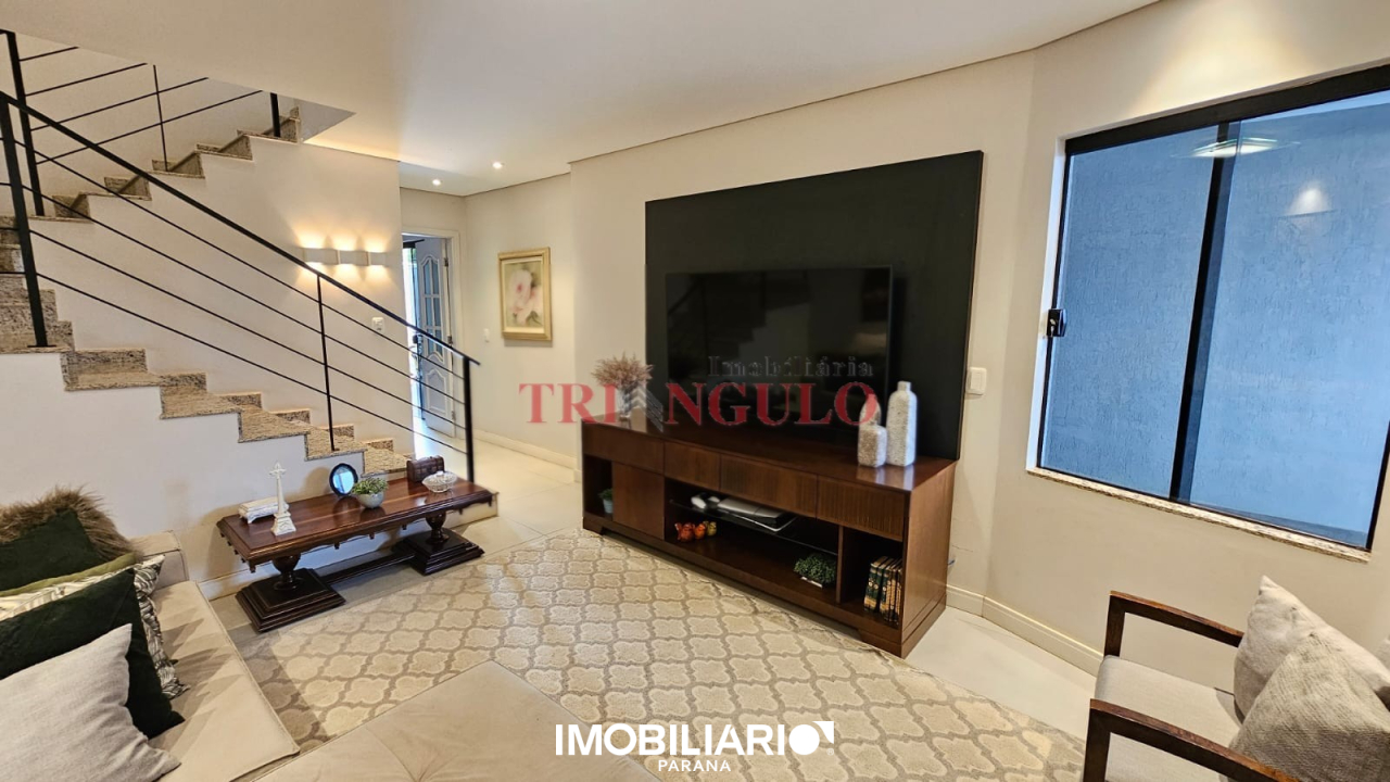 Sobrado para  Venda em Umuarama pela Imobiliária Triangulo