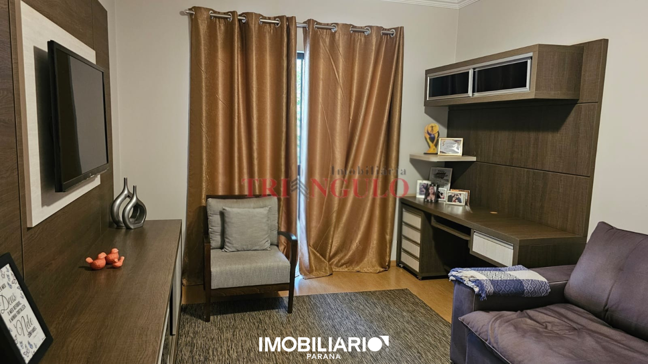 Sobrado para  Venda em Umuarama pela Imobiliária Triangulo