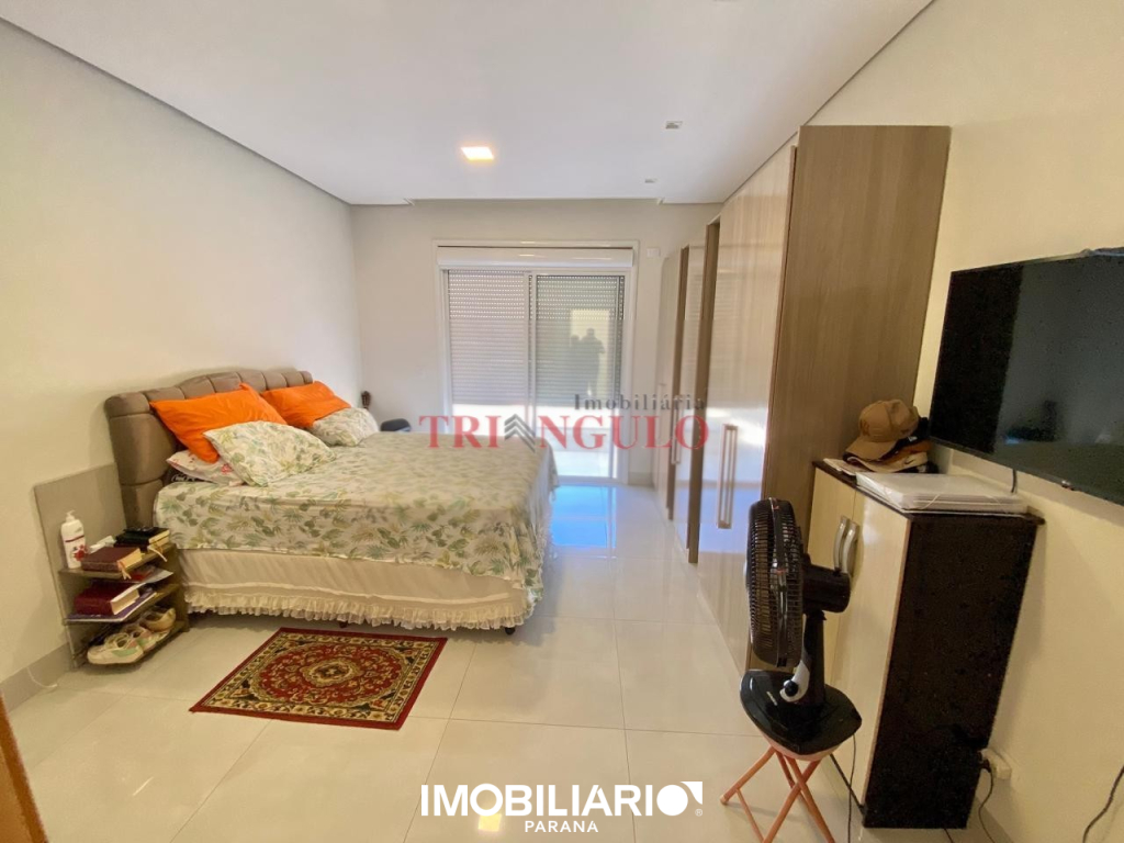 Sobrado para  Venda em Umuarama pela Imobiliária Triangulo