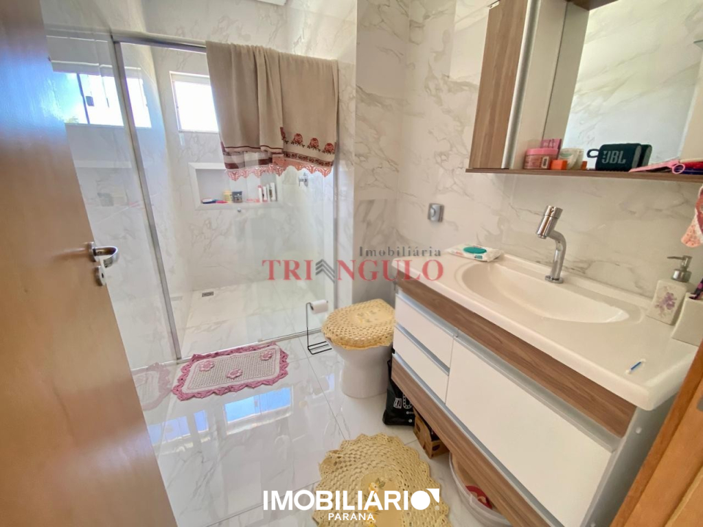 Sobrado para  Venda em Umuarama pela Imobiliária Triangulo