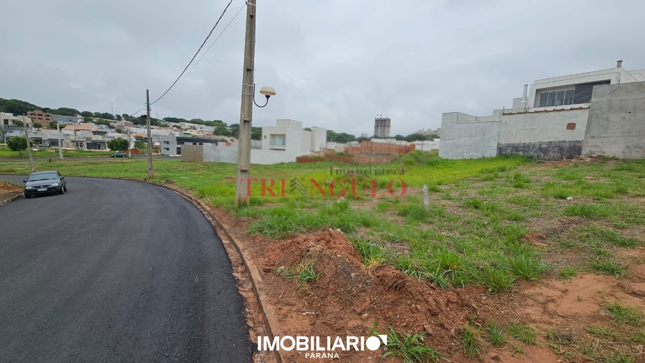 Terreno para  Venda em Umuarama pela Imobiliária Triangulo