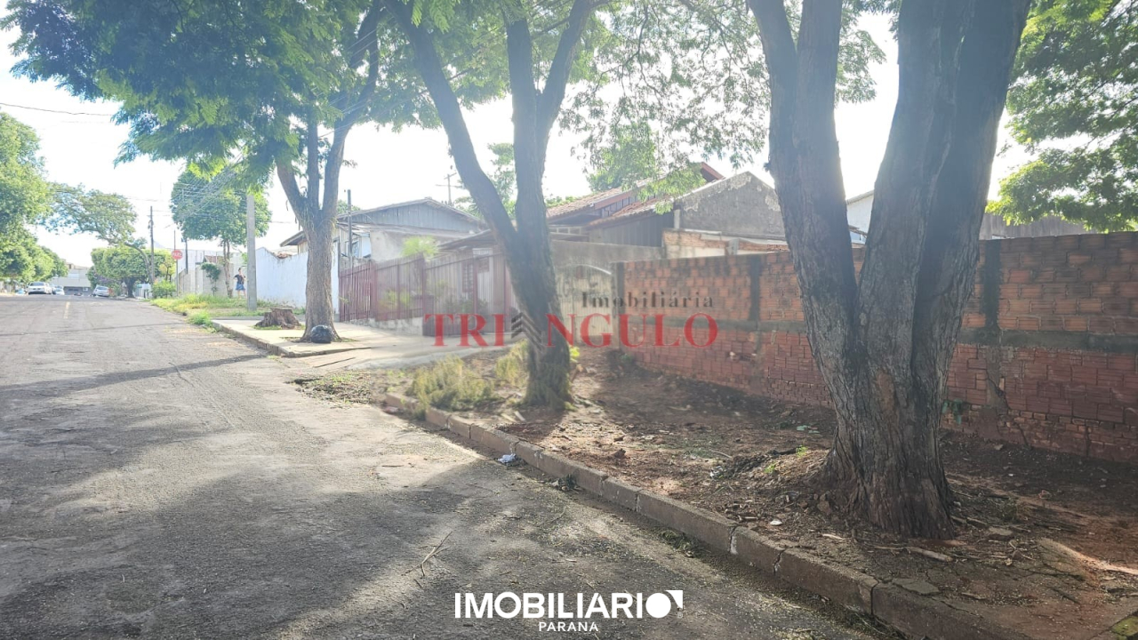 Terreno para  Venda em Umuarama pela Imobiliária Triangulo