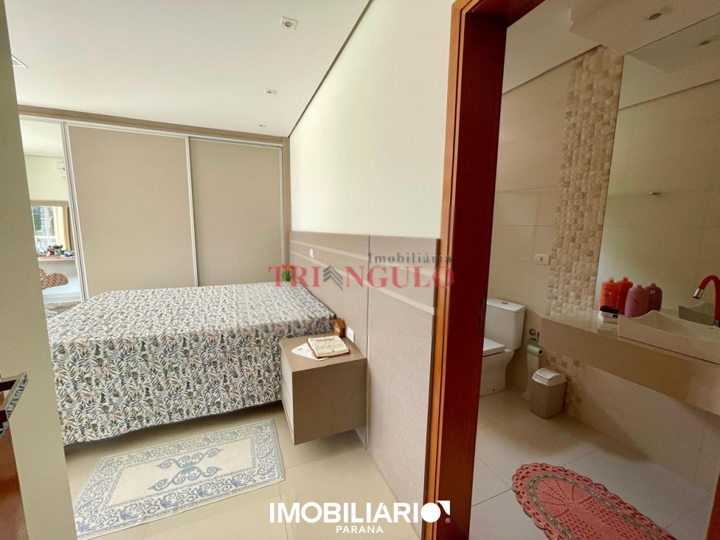 Sobrado para  Venda em Umuarama pela Imobiliária Triangulo