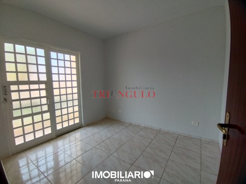 Sobrado para  Venda em Umuarama pela Imobiliária Triangulo