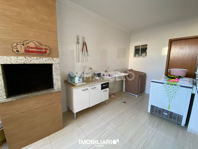 Residência para  Venda em Umuarama pela Marcelo