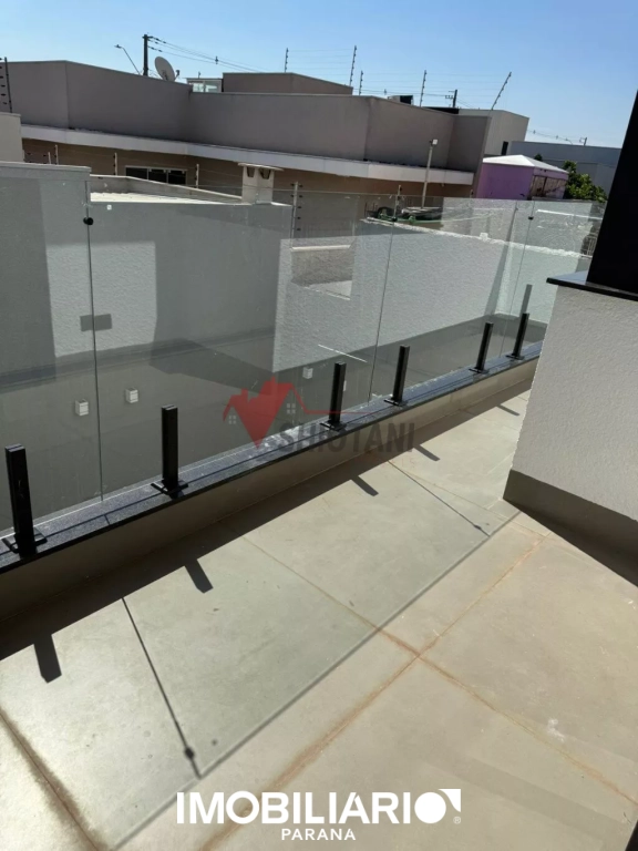 Sobrado para  Venda em Umuarama pela Shiotani Imóveis