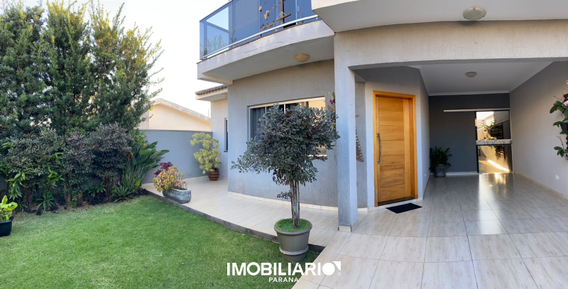 Sobrado para  Venda em Campo Mourão pela Nadiel Imóveis