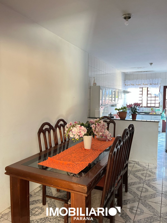 Residência para  Venda em Umuarama pela Delta