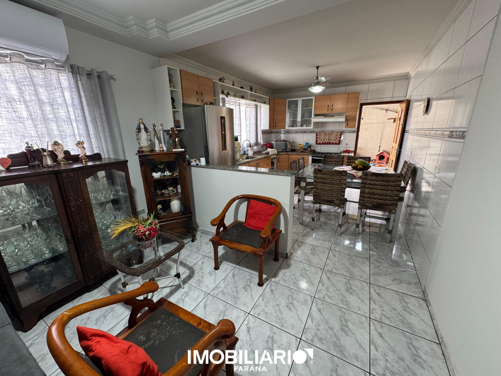 Residência para  Venda em Umuarama pela Delta