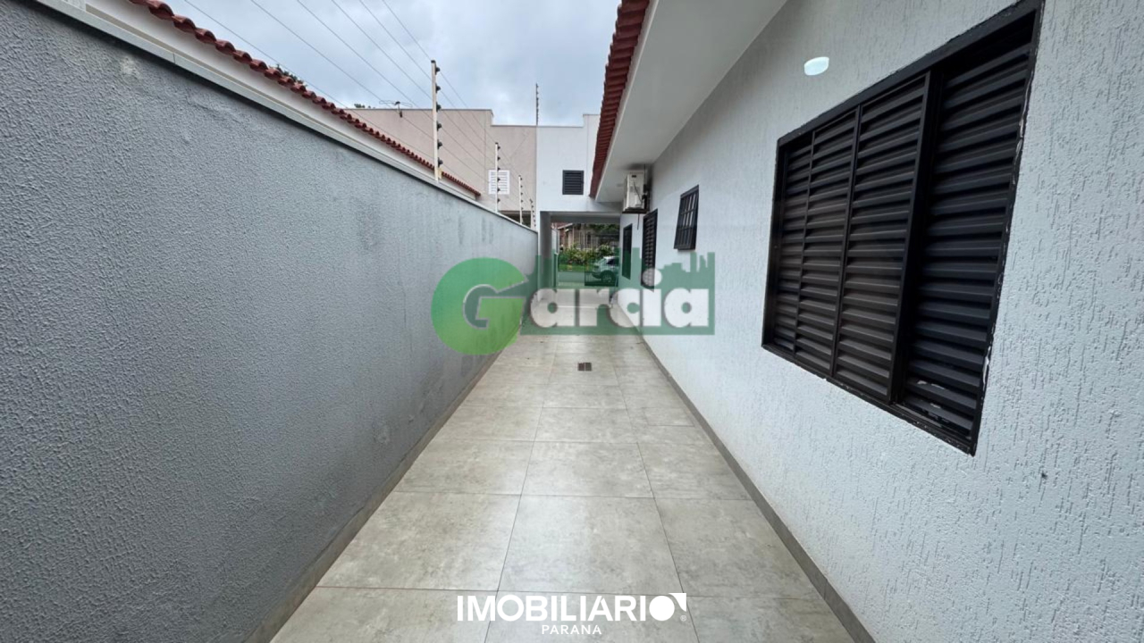 Residência para  Venda em Umuarama pela Garcia Imóveis