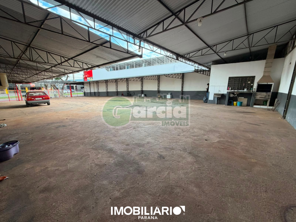 Salão Comercial para  Alugar em Umuarama pela Garcia Imóveis