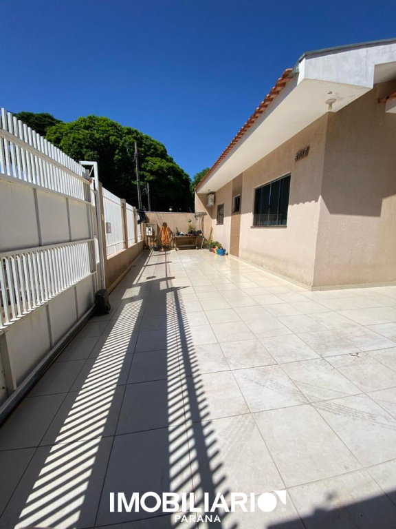 Residência para  Venda em Umuarama pela Garcia Imóveis