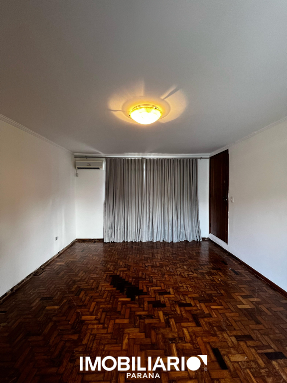 Residência para  Venda em Umuarama pela Caetano & Otávio